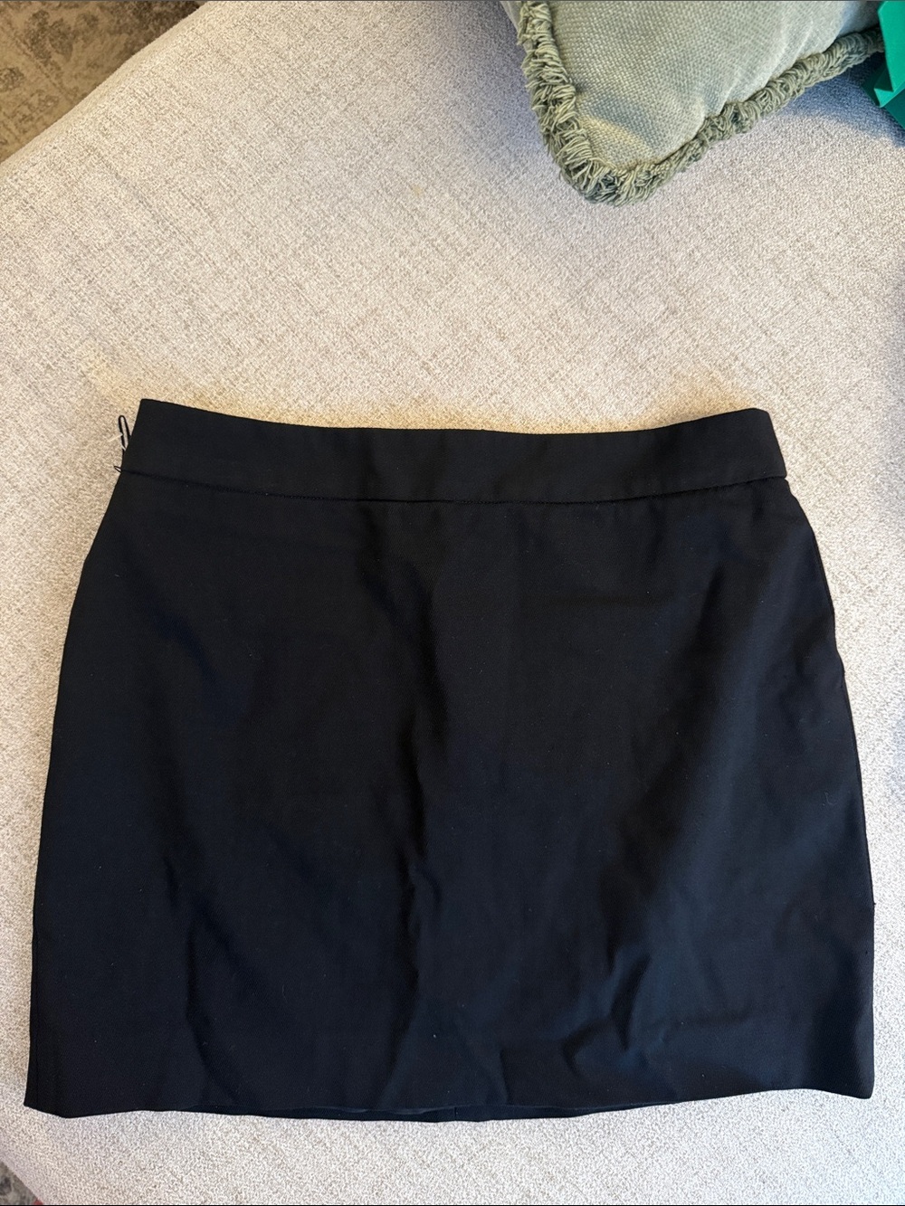 NWOT Aritzia Babaton Mini Skirt Black Lined - 6